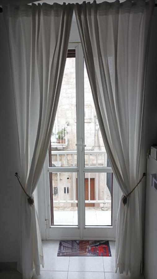 Miniecocasa Ottocentesca In Zona Free-Parking Ed Ecoclimatizzata Villa ออสตูนี ภายนอก รูปภาพ