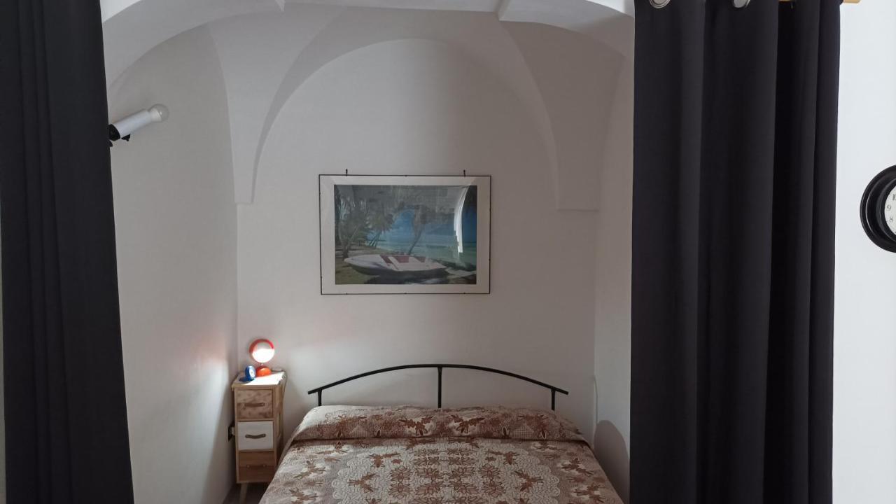 Miniecocasa Ottocentesca In Zona Free-Parking Ed Ecoclimatizzata Villa ออสตูนี ภายนอก รูปภาพ